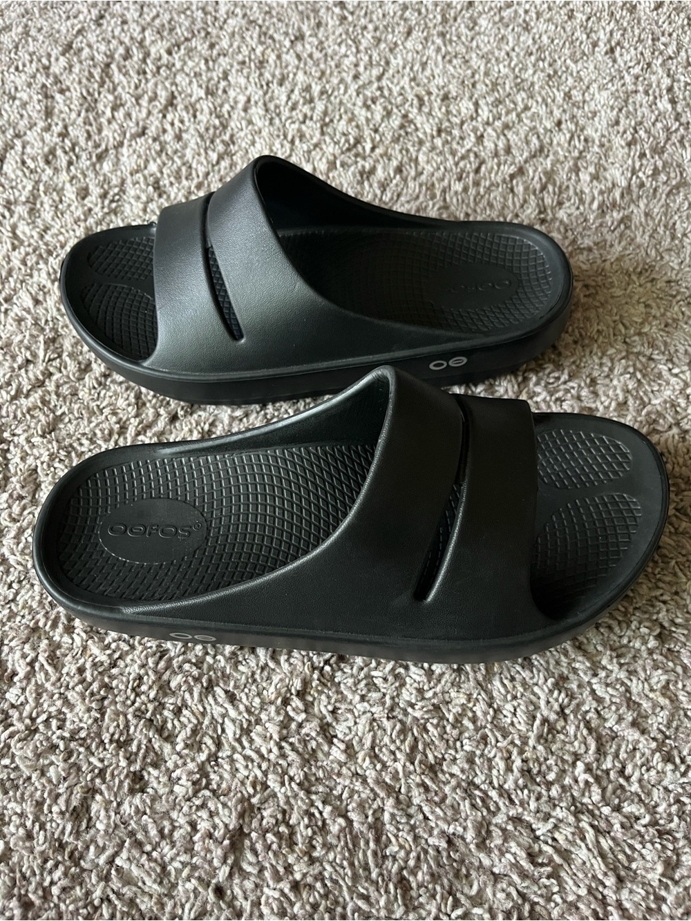 OOFOS NWOT Slides! W7 or M5 - Picture 5 of 6